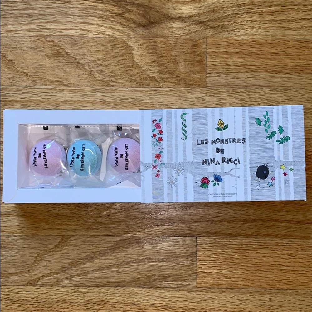 NINA RICCI limited edition bath tablets From spain